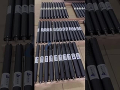 La superficie del rodillo de goma de impresión es lisa, resistente al desgaste y tiene una larga vida útil