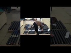 La superficie del rodillo de goma de impresión es lisa, resistente al desgaste y tiene una larga vida útil